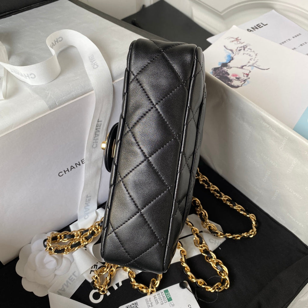 Chanel Flap Bag Gold Top Handle Black - 13X21X8cm