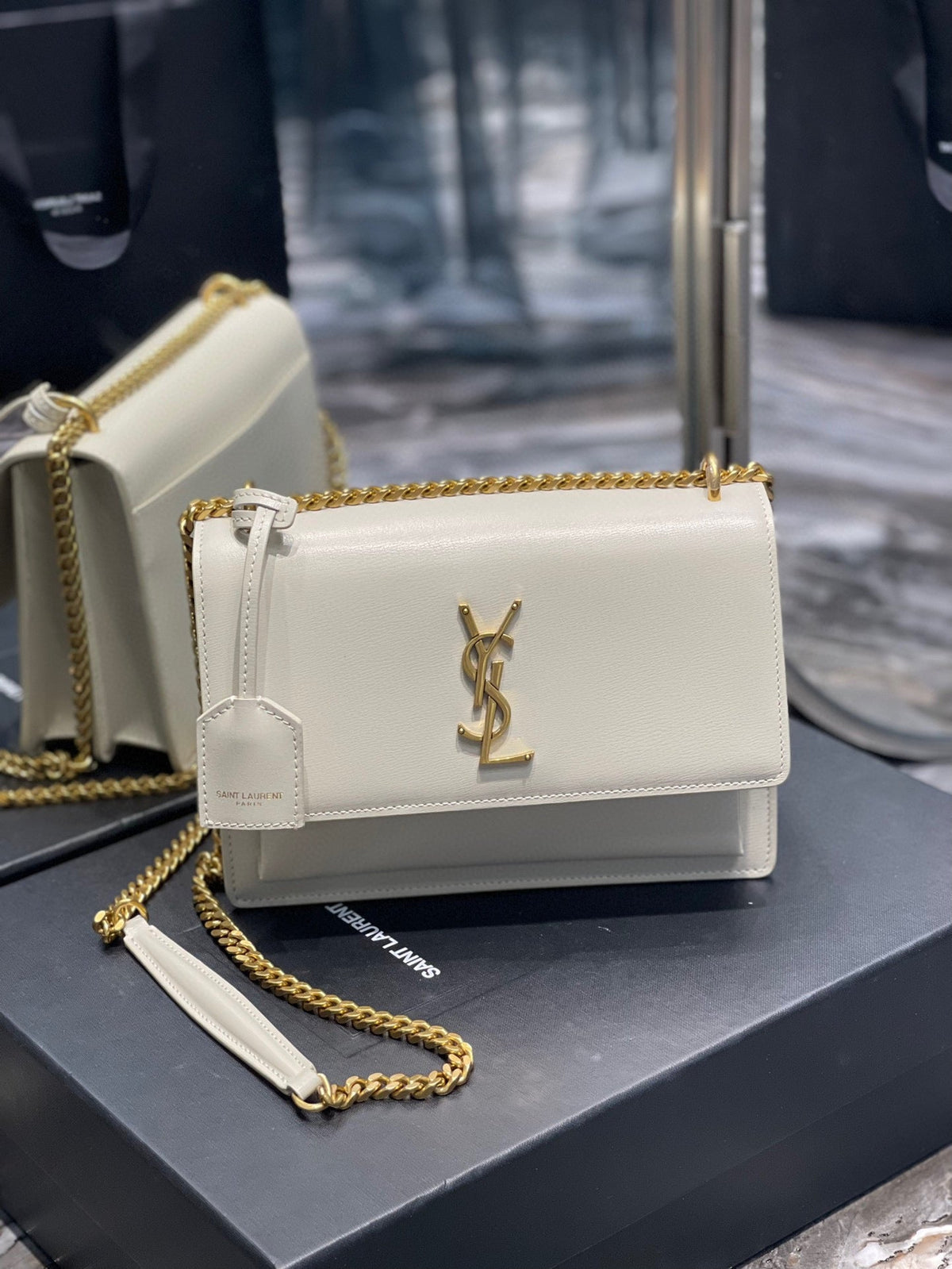 YSL Medium Sunset Bag 22 White Lambskin Gold Tone 22 x 16 x 8cm