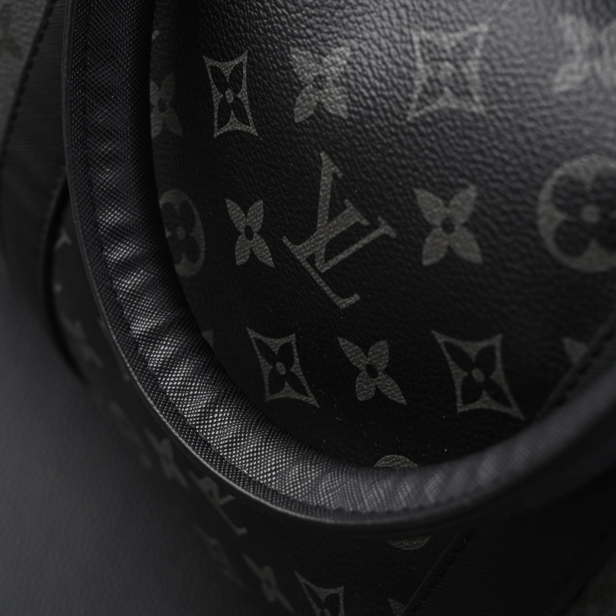 Louis Vuitton Keepall Bandoulière 45 Monogram Eclipse