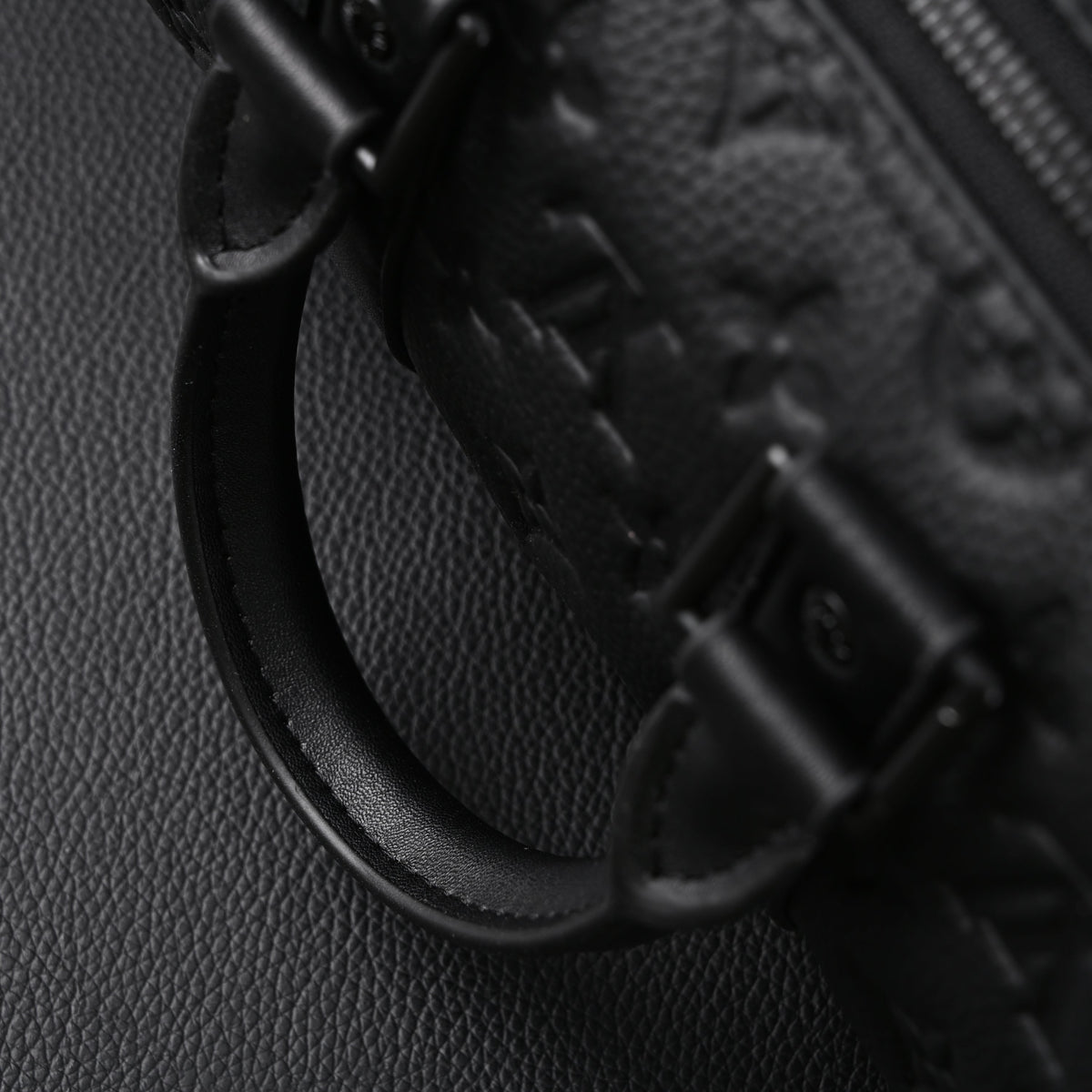 Louis Vuitton Keepall Bandoulière 50 – Monogram Shadow Black Leather